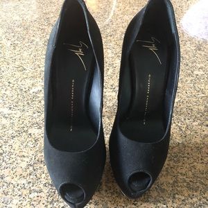 Giuseppi Zanotti size 37 Liza Suede Heels